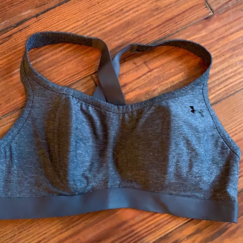 UnderArmour gray athletic sports bra 38B